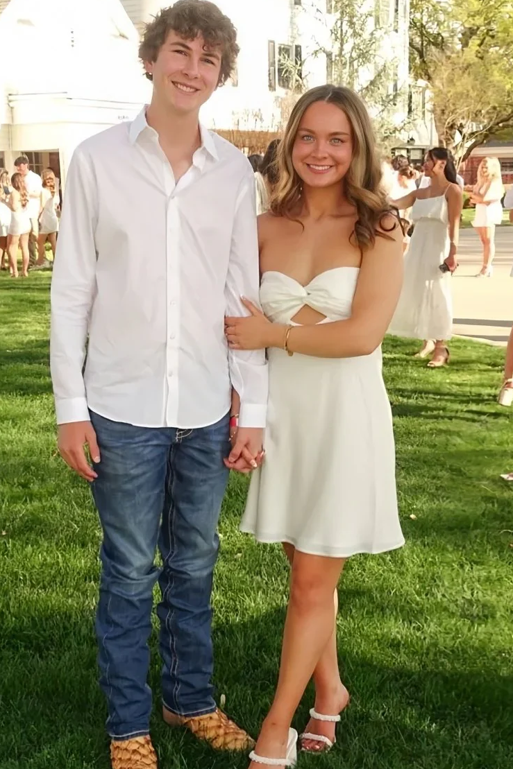 Chic Strapless Keyhole Satin Sleeveless Backless Short Homecoming Dress