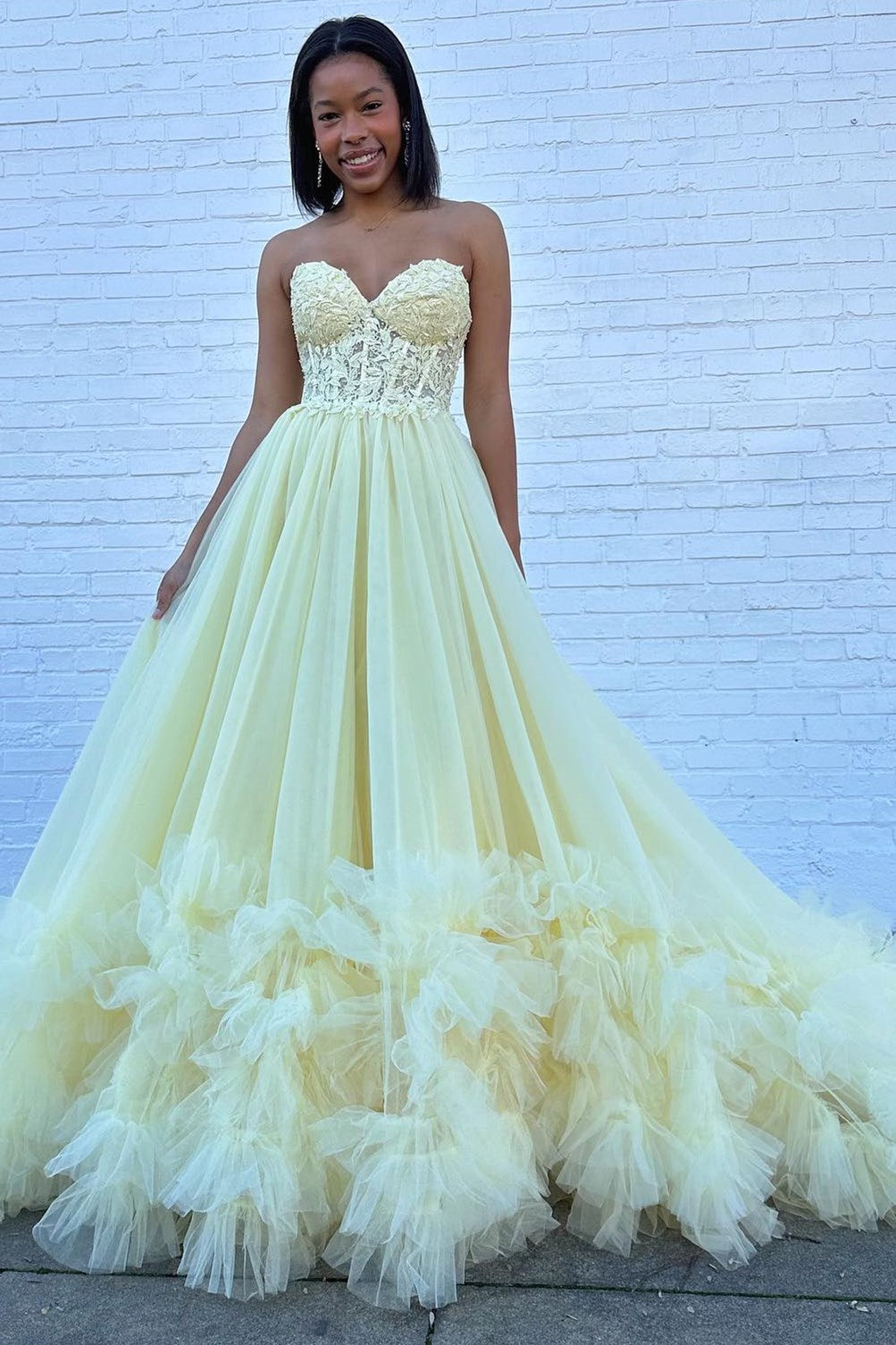 Tulle Red With Appliques Satin Sheath Long Prom Dresses main image 1