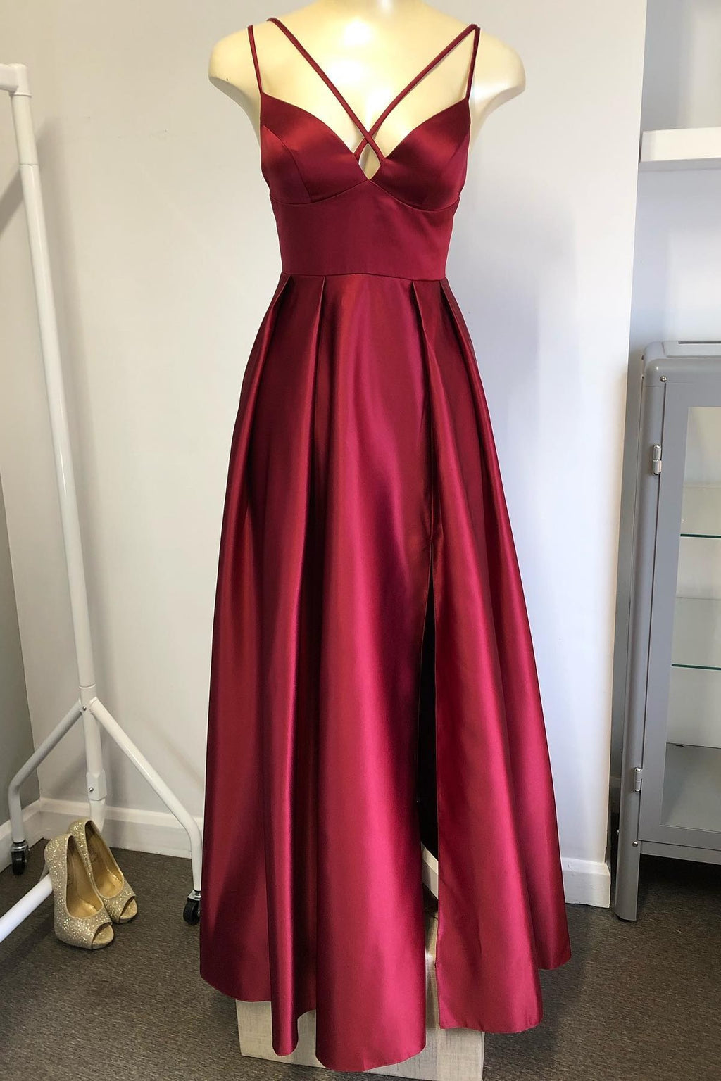Wine Red Double Straps Satin Wedding Guest Dress with Slit – Modsele