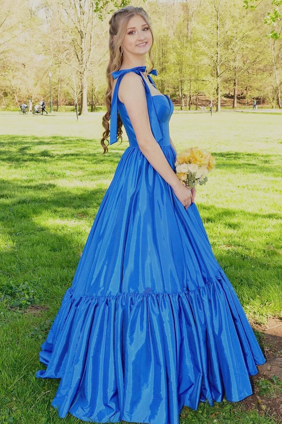 Sweetheart Bow Strap A-Line Long Prom Dress in royal blue