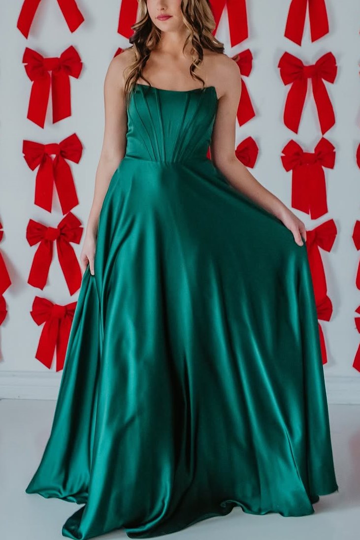 Elastic Satin A-line Scoop Lace Prom Dress