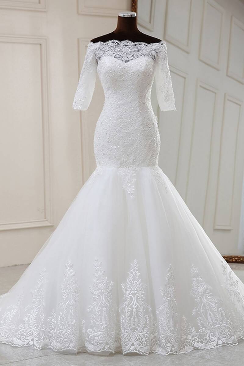 Lace Halter Cold-Shoulder Trumpet Wedding Dress main image 1