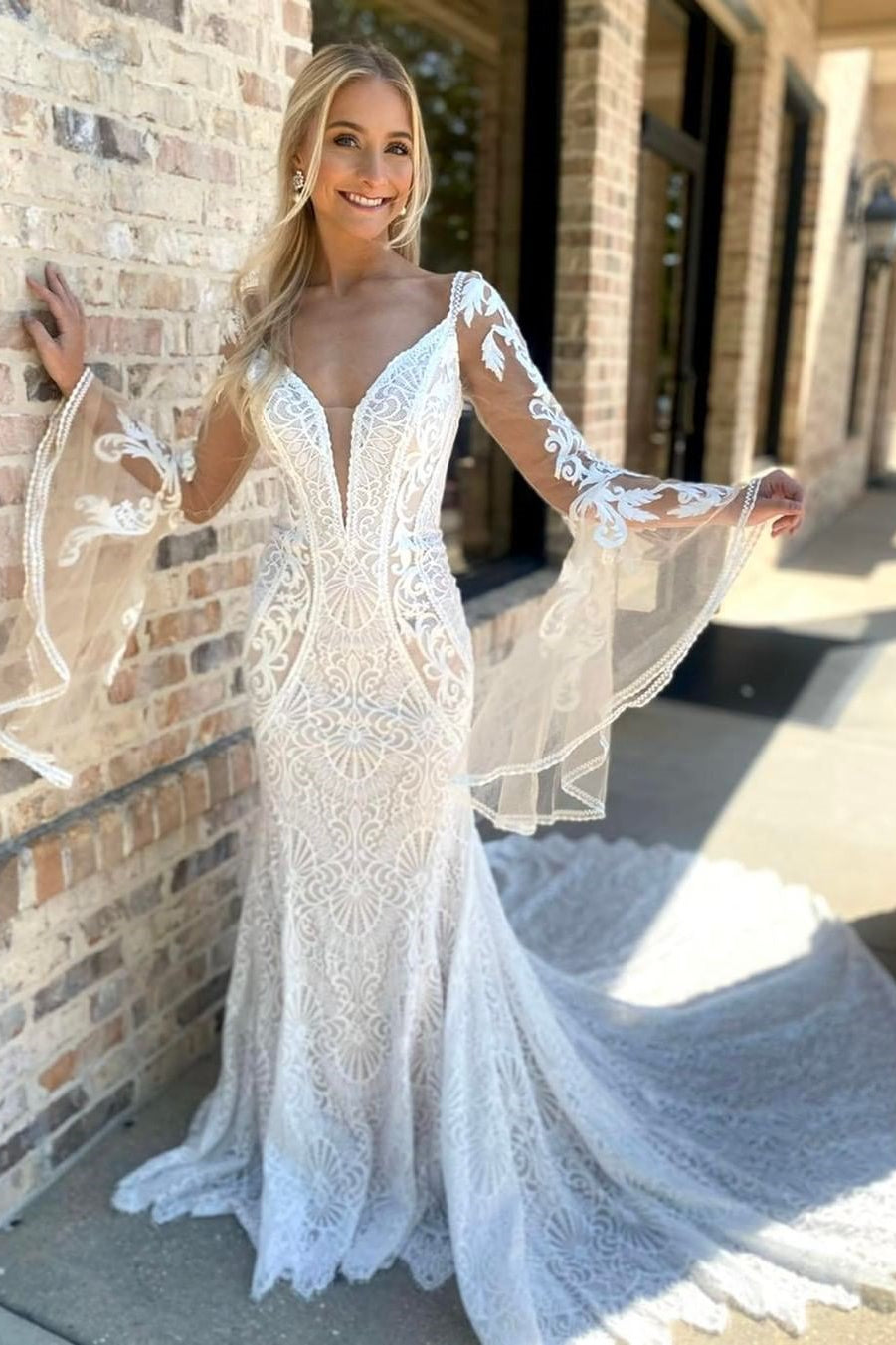 Traditional White Plunging V Neck Mermaid Long Wedding Dress main image 1