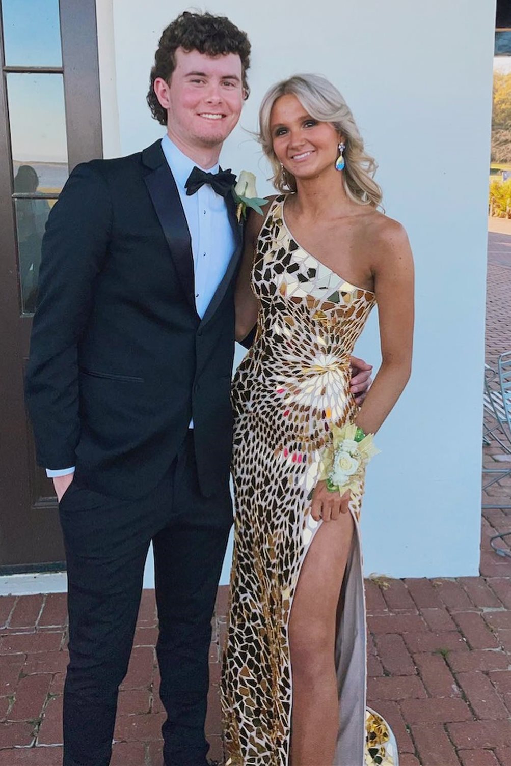 Red Cut Glass Mirror One-Shoulder Prom Dress with Slit