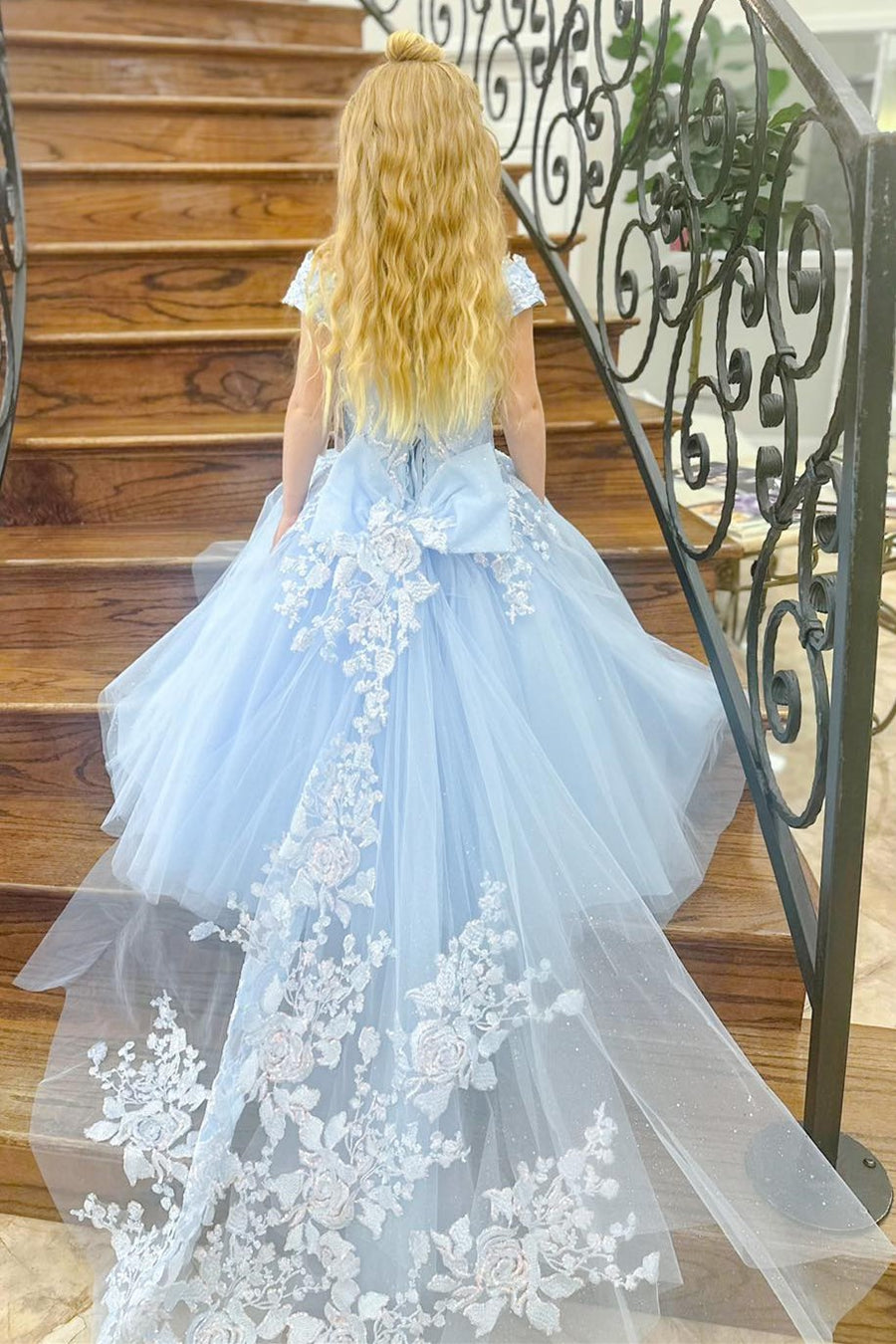 Light Blue Off-the-Shoulder Appliques Girl Birthday Dress with Attache Modsele Light Blue Off-the-Shoulder Appliques Girl Birthday Dress with Attache Modsele