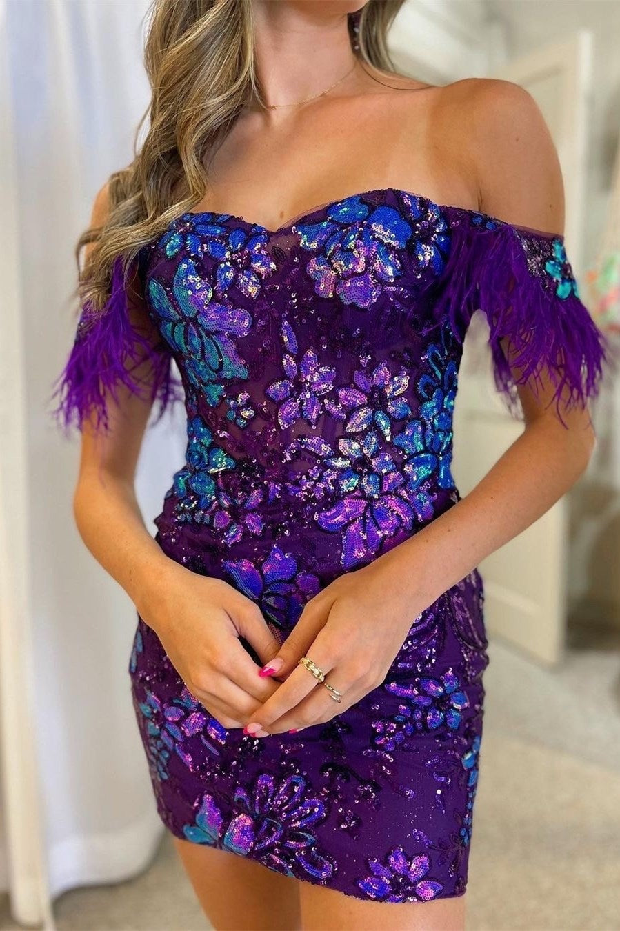 Purple Off-the-Shoulder Bodycon Cocktail Dress with Sequin Appliques
