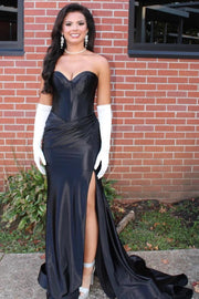 Black Sweetheart Ruching Trumpet Long Dress with Slit