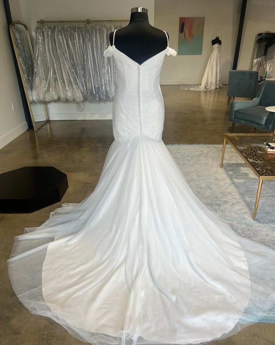 White Cold-Shoulder Trumpet Long Bridal Gown