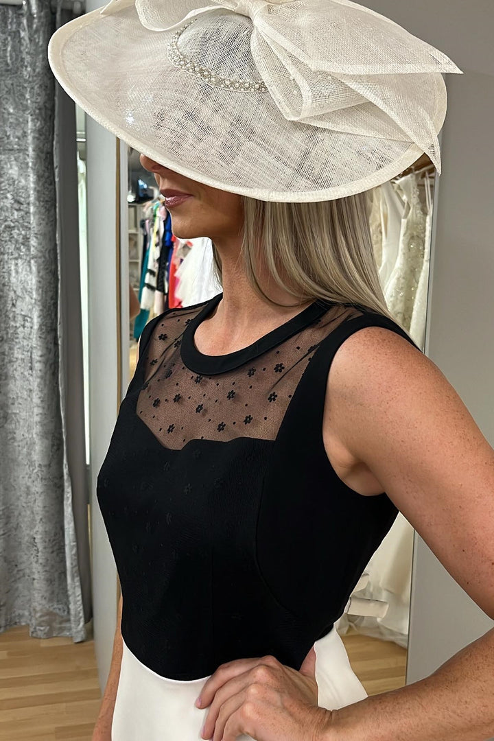 White & Black Sheath Illusion Neck Knee-Length Mother of the Bride Dress