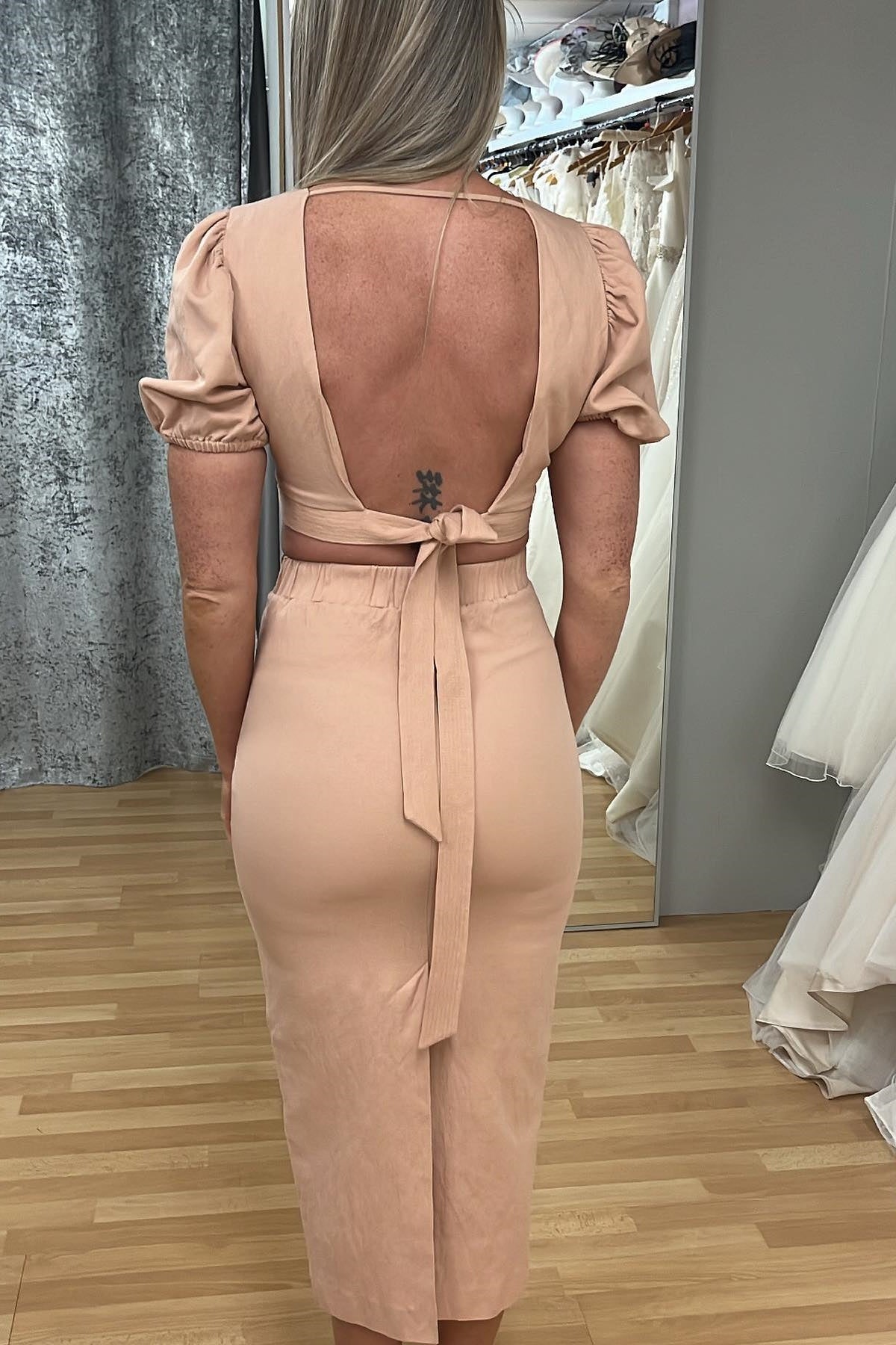 Dusty Pink Cut-Out V Neck Sheath Tea-Length Mother of the Bride Dress