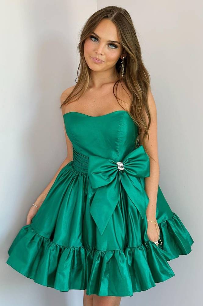 Strapless Ruffle Sleeveless A-Line Short Homecoming Dress with Bow