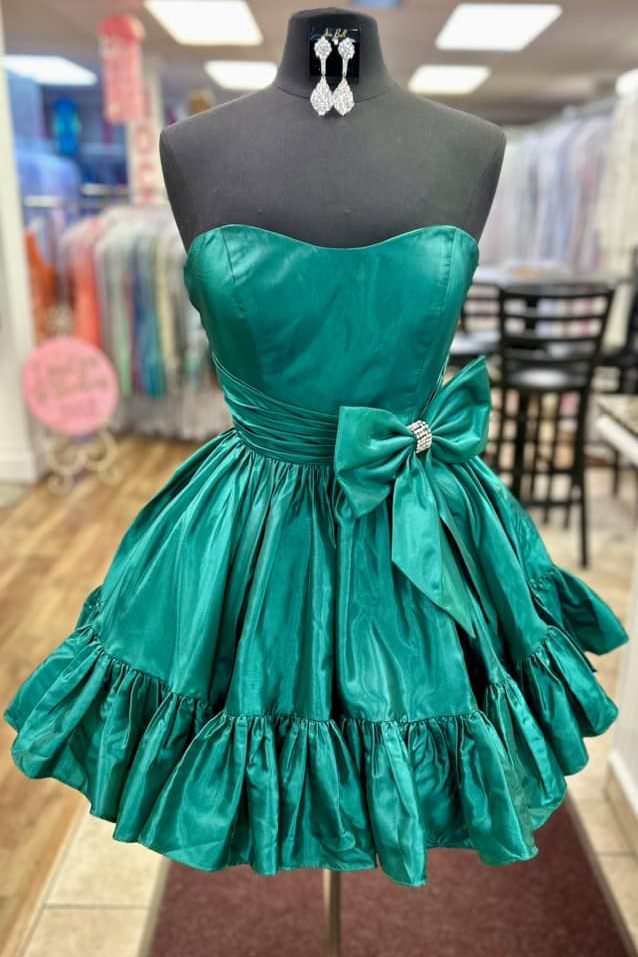 Strapless Ruffle Sleeveless A-Line Short Homecoming Dress with Bow