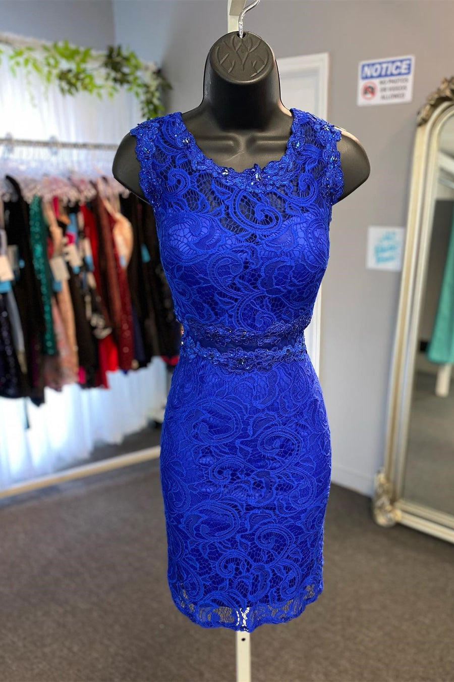 Royal Blue Lace Round-Neck Two-Piece Short Party Dress