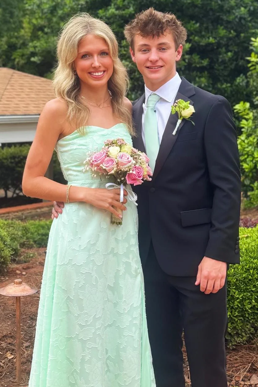 A-Line Strapless High Slit Sleeveless Lace Appliques Prom Dress