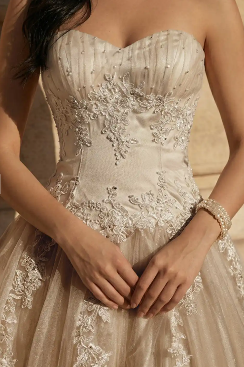 Beautiful A-Line Strapless Sweetheart Empire-Waist Lace Appliques Long Prom Dress