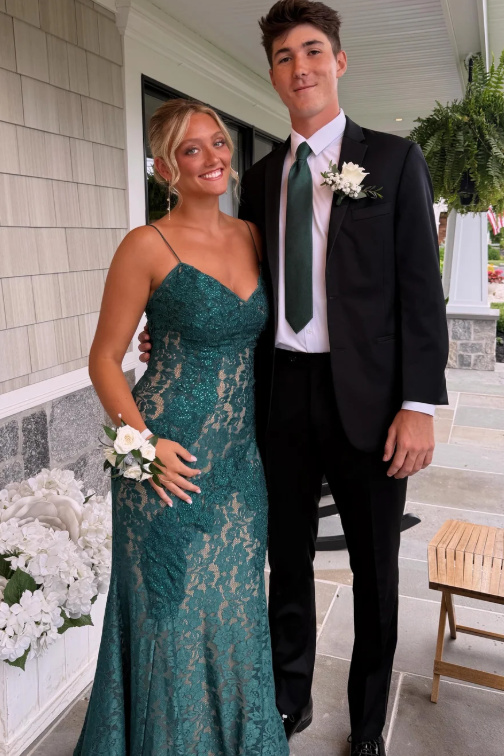 Green Spaghetti Straps Lace V-Neck Mermaid Sleeveless Long Prom Dress