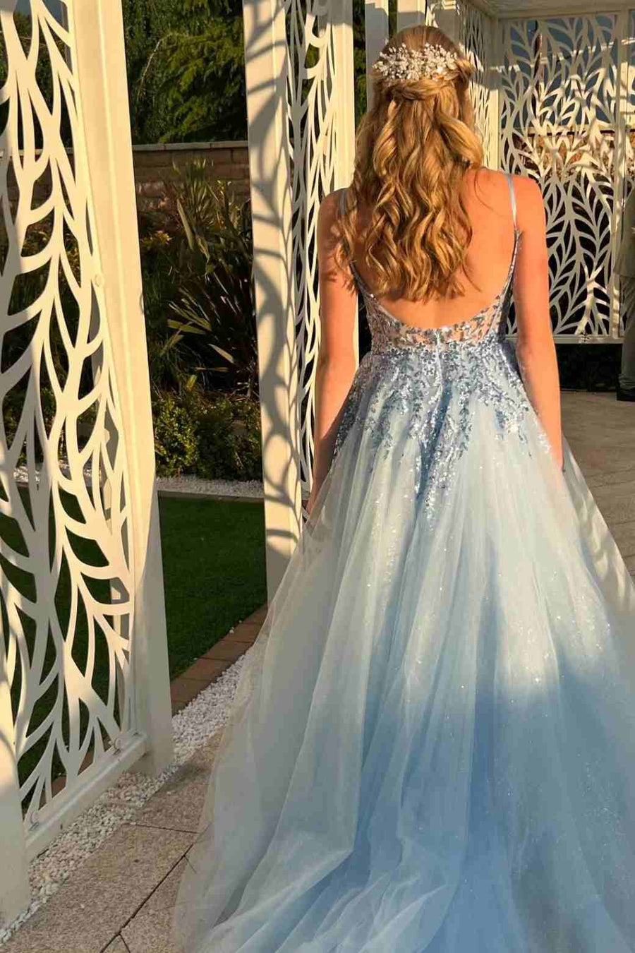 Light Blue A-Line Empire-Waist Sleeveless Deep V-Neck Appliques Tulle Long Prom Dress