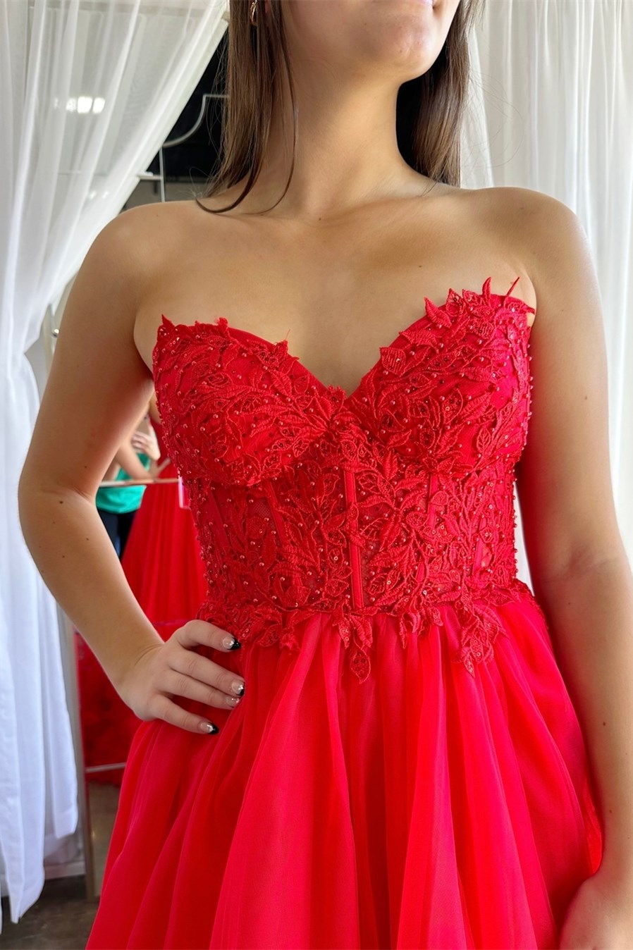 Red Tulle Appliques Sweetheart Ruffle Long Prom Dress
