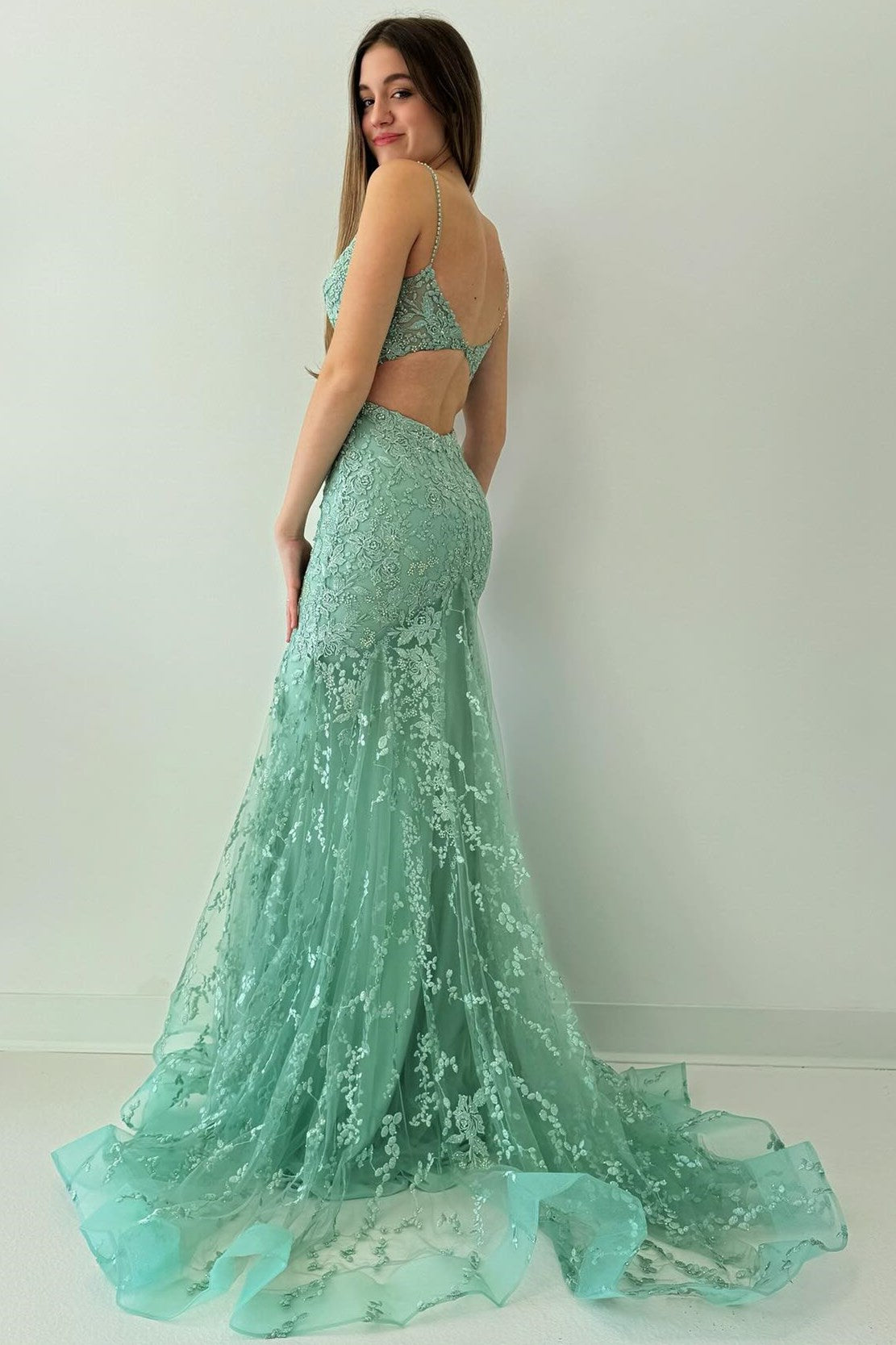 Sage Green Appliques Spaghetti Strap Mermaid Long Prom Dress