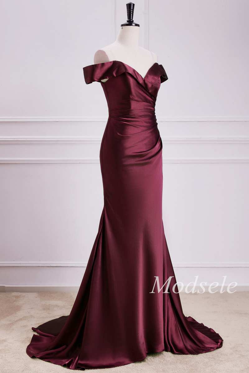 Off-the-Shoulder Pleated Trumpet Maxi Dress in Burgundy Modsele Off-the-Shoulder Pleated Trumpet Maxi Dress in Burgundy Modsele