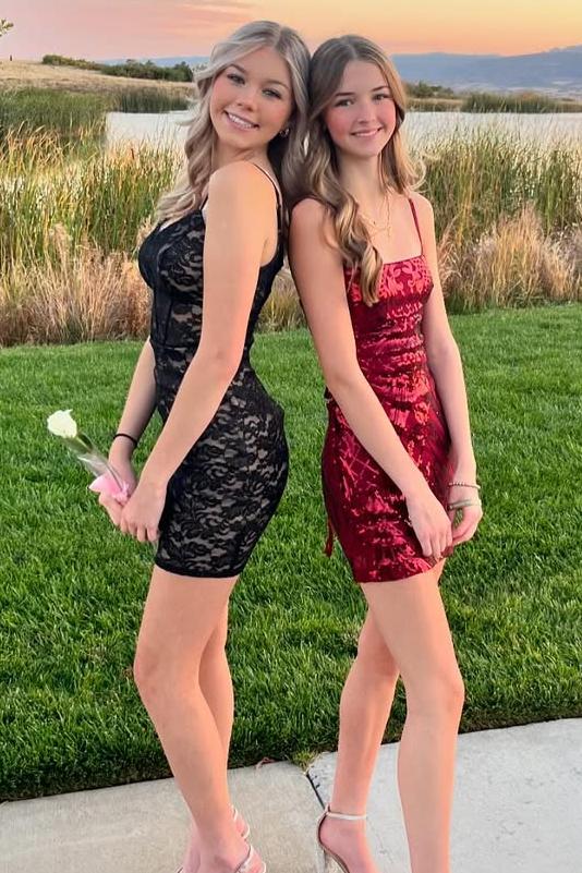 Black Lace Spaghetti Straps V-Neck Bodycon Sleeveless Homecoming Dress