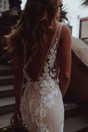 Mermaid V-Neck Lace Appliques Sleeveless Bohemian Wedding Dress