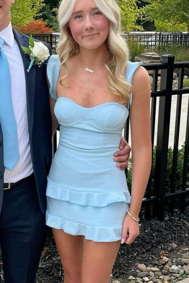 Sweetheart Sleeveless Bodycon Ruffles Satin Short Homecoming Dress