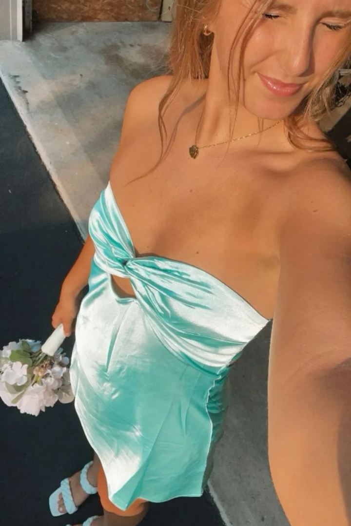 Chic Strapless Keyhole Satin Sleeveless Backless Short Homecoming Dress