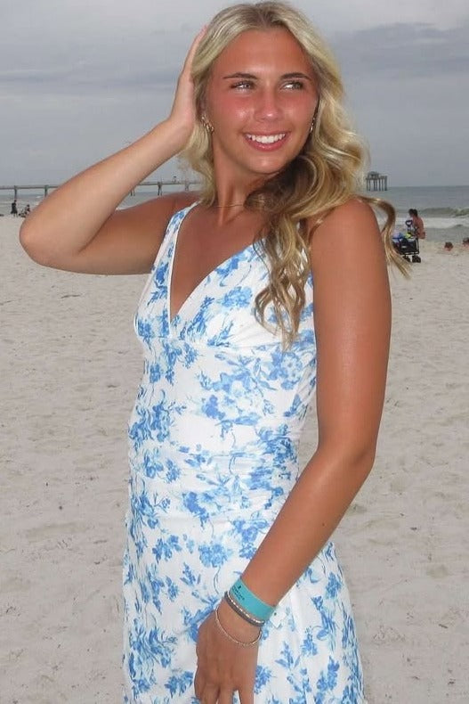 Stunning Spaghetti Straps V-Neck Print Tight Sleeveless Homecoming Dress