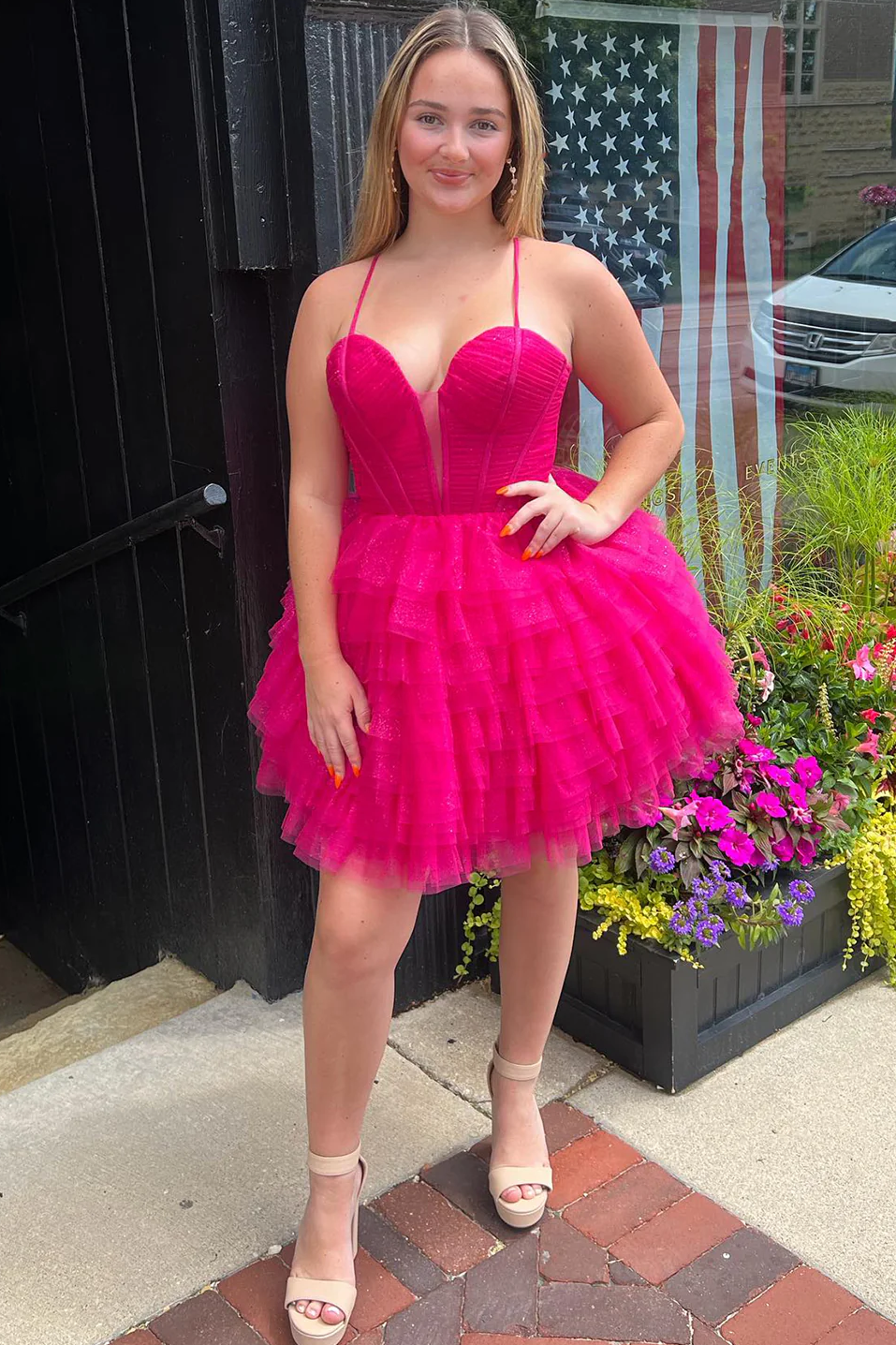 Spaghetti Straps V-Neck Ruffles Tulle A-Line Short Homecoming Dress