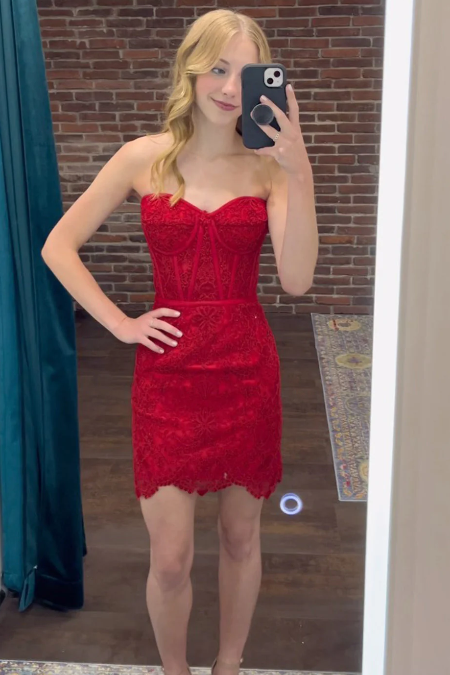 Strapless Lace Appliques Bodycon Sleeveless Short Homecoming Dress
