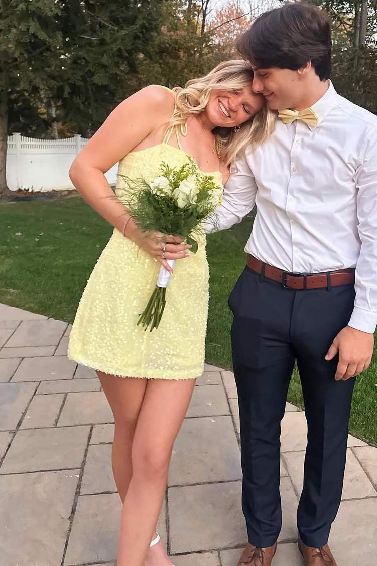 Yellow Spaghetti Straps Glitter A-Line Sleeveless Short Homecoming Dress
