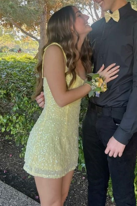 Yellow Spaghetti Straps Glitter A-Line Sleeveless Short Homecoming Dress