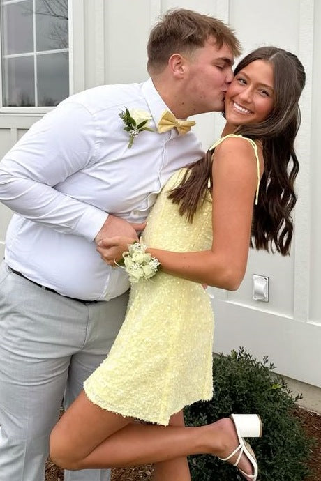 Yellow Spaghetti Straps Glitter A-Line Sleeveless Short Homecoming Dress