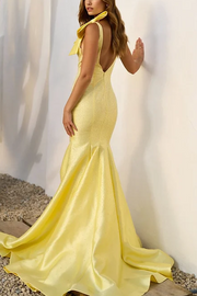 Yellow Mermaid Rhinestone V-Neck Pleated Bows Prom Dress with Train