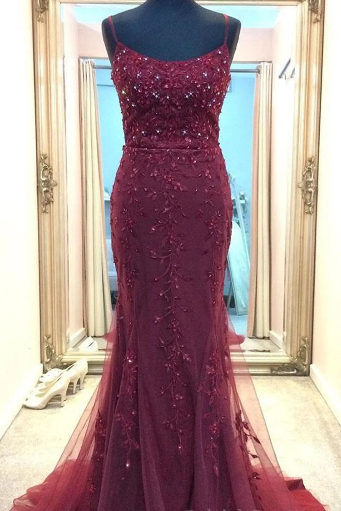 Spaghetti Straps Scoop Appliques Mermaid Sleeveless Long Prom Dress