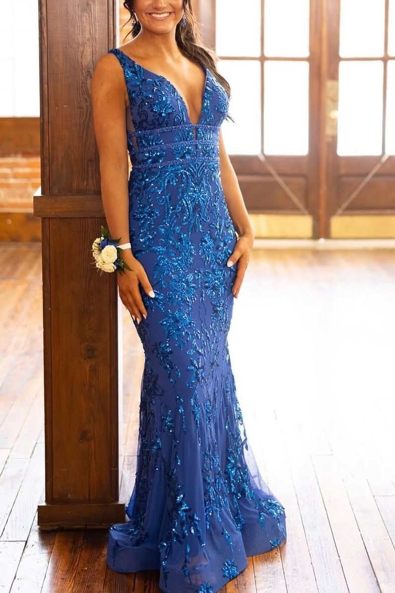 Mermaid Straps V-Neck Sequins Appliques Sleeveless Long Prom Dress