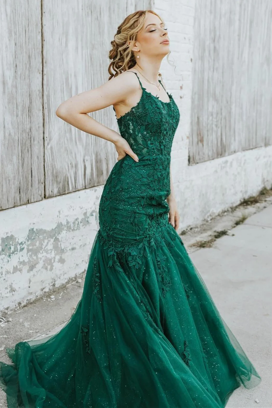 Green Mermaid Spaghetti Straps Scoop Lace Appliques Long Prom Dress