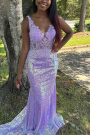 Lilac Mermaid V-Neck Sparkly Appliques Prom Dress with Train