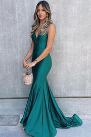 Chic Mermaid V-Neck Spaghetti Straps Satin Pleated Formal Prom Dress