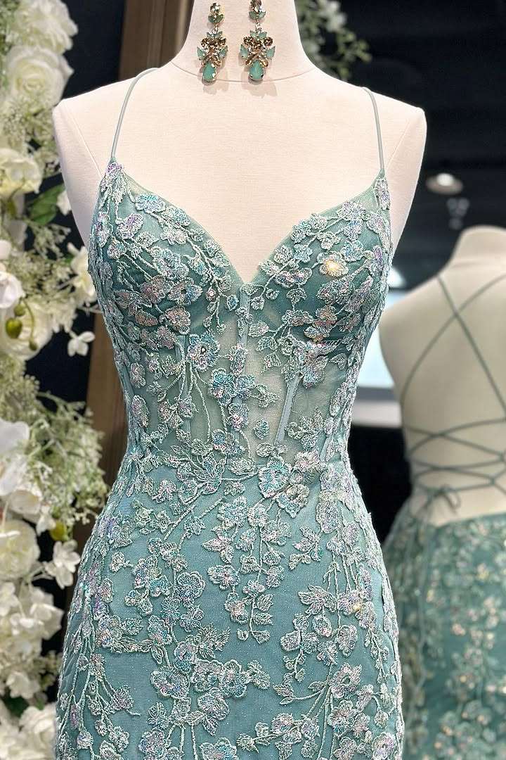 Stunning Spaghetti Straps Lace Appliques Mermaid V-Neck Long Prom Dress