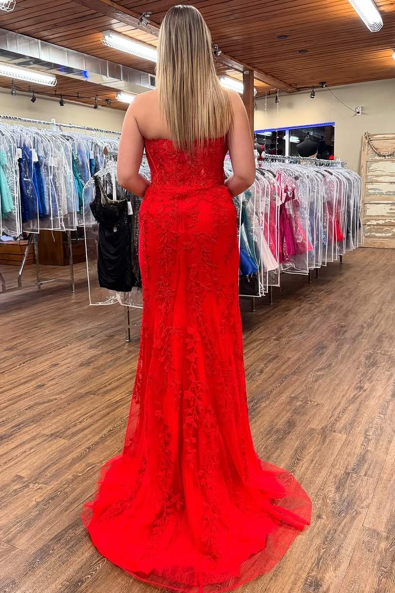 Red Strapless Scoop Neck Lace Appliques Prom Dress with Slit