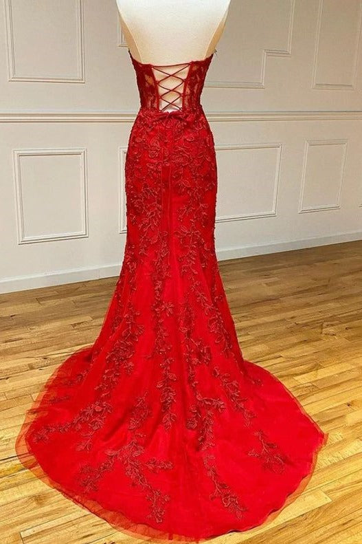 Red Strapless Lace Appliques Sweetheart Mermaid Prom Dress