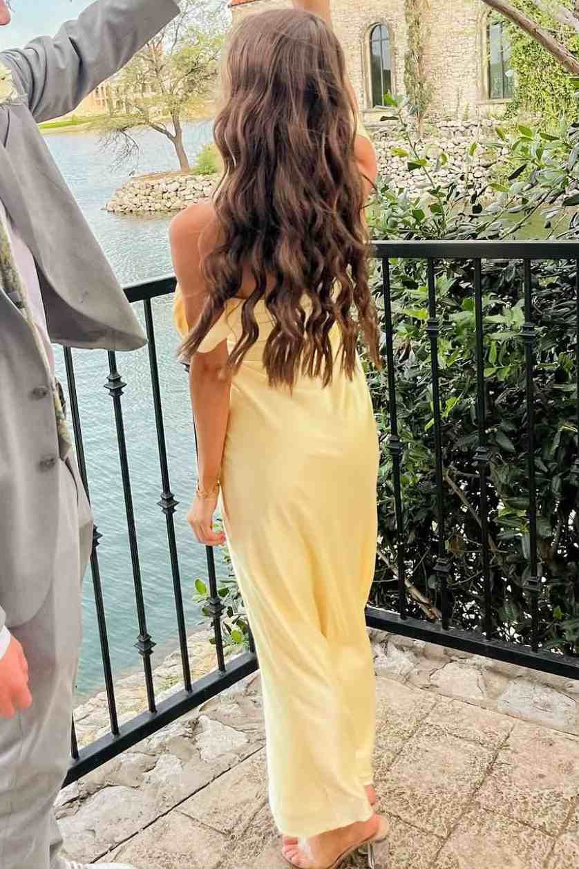 Classy Pink Off-Shoulder Satin Pleats Sheath Long Prom Formal Dress