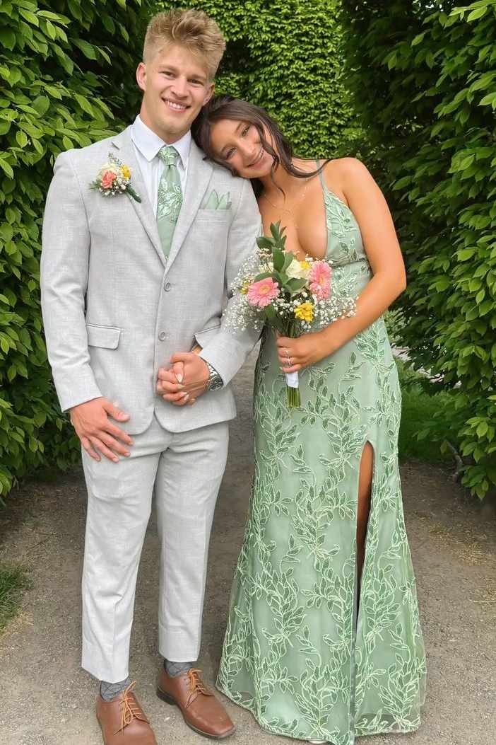 Gorgeous V-Neck Spaghetti Straps Lace Appliques Prom Dress with Slit