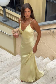 Chic Yellow V-Neck Satin Sleeveless Pleats Long Prom Party Dress