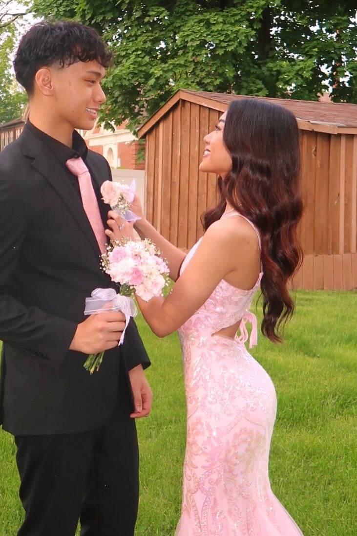 Pink V-Neck Mermaid Spaghetti Straps Appliques Ruffles Long Prom Dress