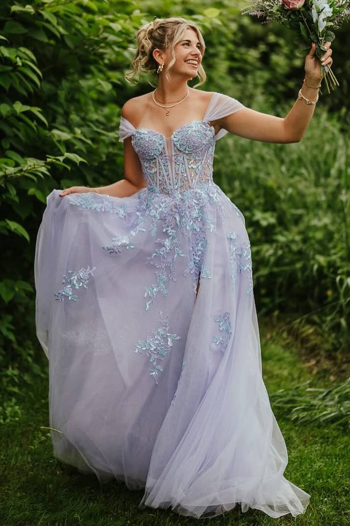 Off-Shoulder Illusion Lace Appliques Empire-Waist Tulle Long Prom Dress