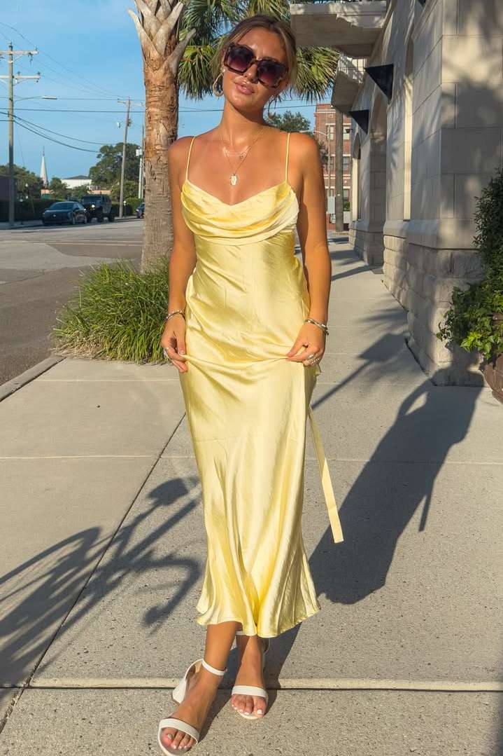 Chic Yellow Spaghetti Straps Pleats Satin Sleeveless Prom Party Dress