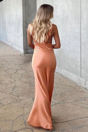 Black V-Neck Straps Lace Appliques Pleats Sleeveless Long Prom Party Dress